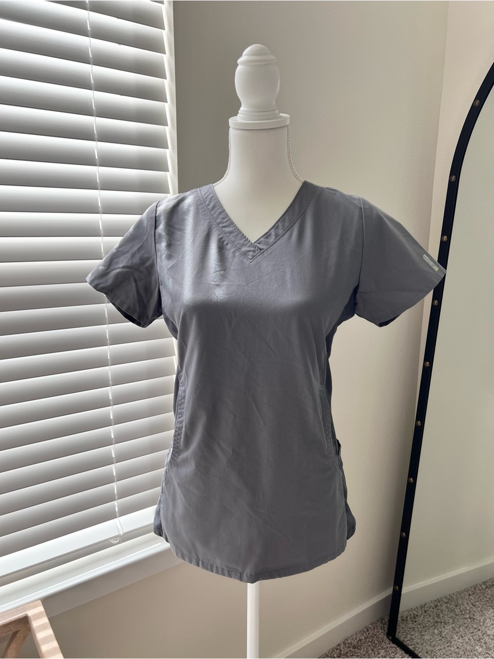 EON Active Scrub Top